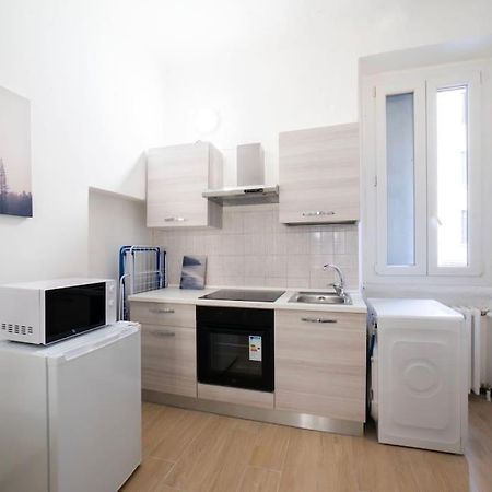 Apartment 4 Stops From The City Center Милано Екстериор снимка