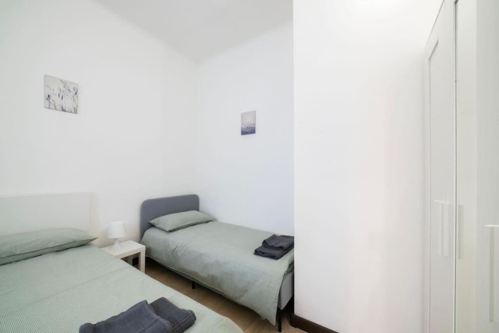 Apartment 4 Stops From The City Center Милано Екстериор снимка